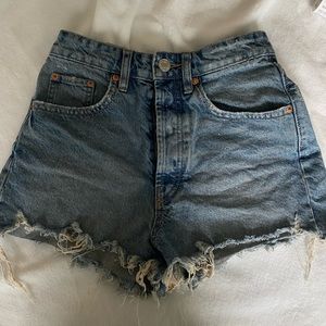 Zara shorts size 2